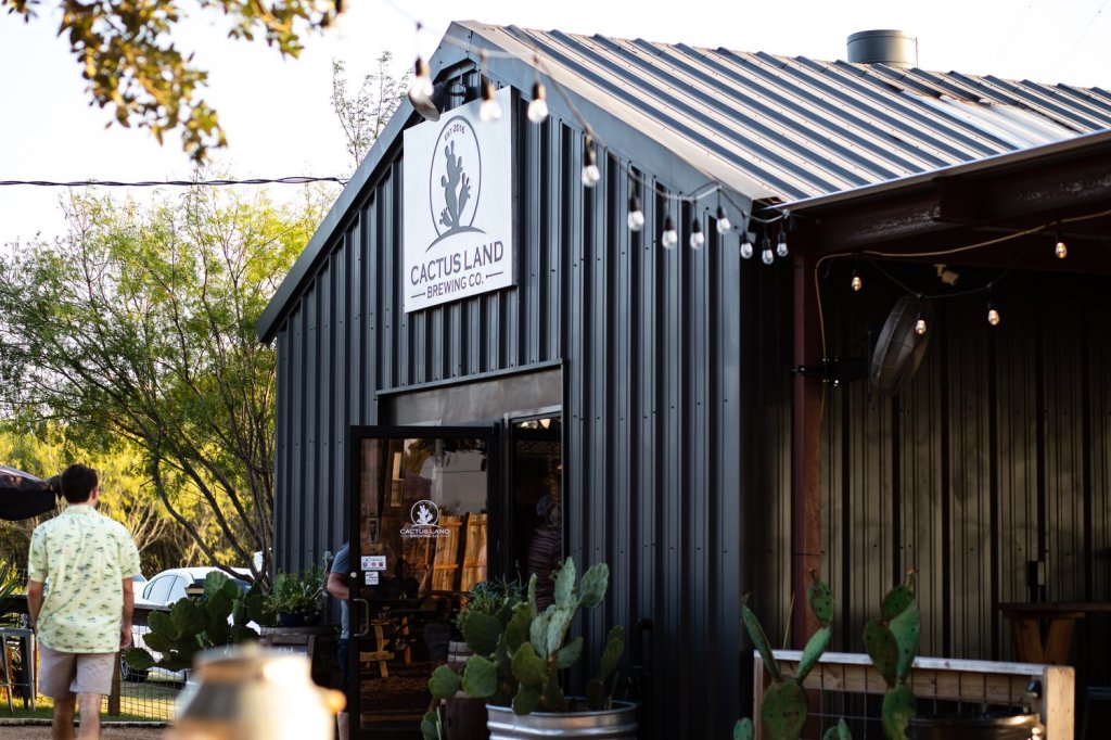 FIVE TEXAS BREWERIES TO CHECK OUT IN&nbsp;2025.